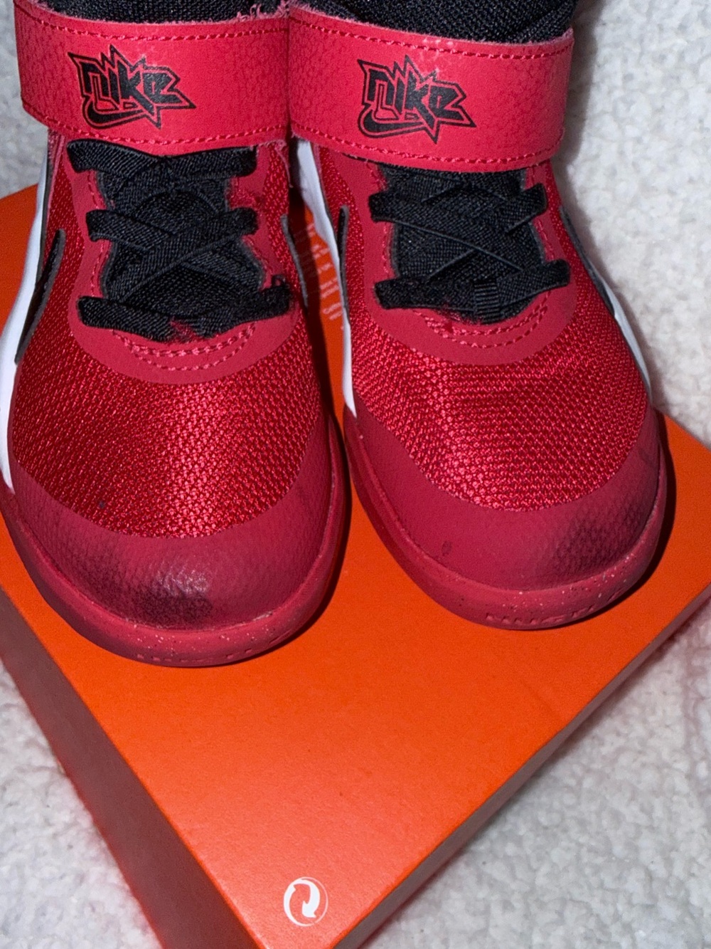 Nike Team Hustle Kids Red and Black Velcro Athletic Sneakers, Size 11C - Picture 6 of 6